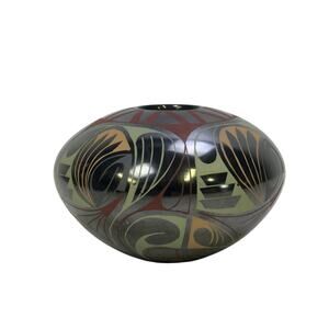 Ericka Hernandez Mata Ortiz Signed 3" x 4.5" Polychrome Pottery Vessel Pot Vase